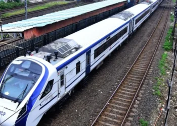 வந்தே பாரத் ரயில் சேவையில் புதிய மைல்கல்..!