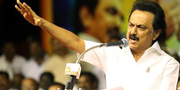 “தமிழ்நாட்டை தலைகுனிய விடமாட்டோம்” – அண்ணா பிறந்தநாள் விழாவில் முதலமைச்சர் தலைமையில் உறுதிமொழி