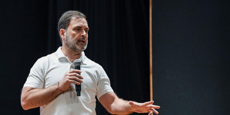 தலைமை தேர்தல் ஆணையர் மீது ராகுல் குற்றச்சாட்டு