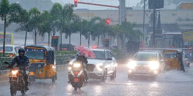 அடுத்தடுத்து 2 காற்றழுத்த தாழ்வு பகுதி உருவாகிறது : தமிழகத்திற்கு 2 நாட்கள் மஞ்சள் அலெர்ட்
