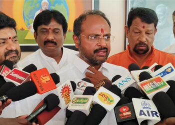 நாளை ‘மோடியின் தொழில் மகள்’ சிறப்பு ஓவியங்கள்