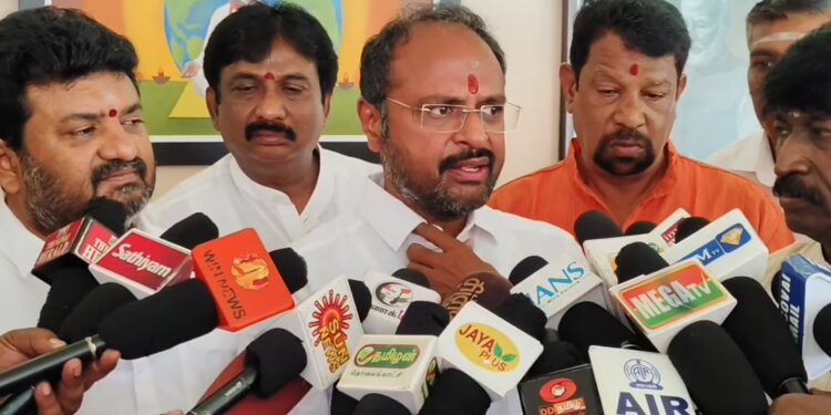 நாளை ‘மோடியின் தொழில் மகள்’ சிறப்பு ஓவியங்கள்