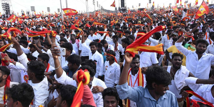 திருச்சி மரக்கடைக்கு இன்னும் வராத விஜய் – நேரம் முடிந்தது ! 11.01க்கு பேசினால் வழக்கா ?