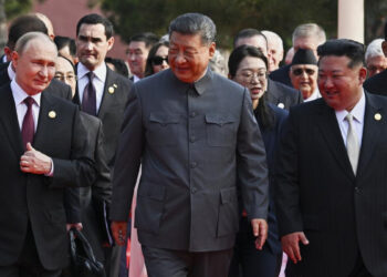 சீன ராணுவ அணிவகுப்பில் 25க்கும் மேற்பட்ட நாடுகளின் தலைவர்கள் பங்கேற்பு