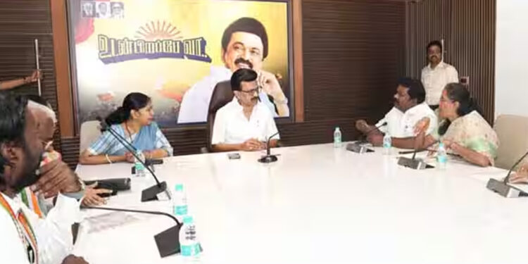 காங்கிரஸ் எம்பிக்கள் உடன் முதல்வர் ஸ்டாலின் சந்திப்பு !