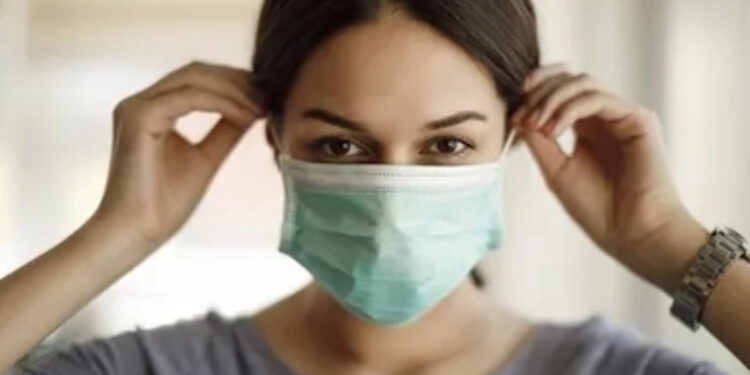 அதிகரிக்கும் வைரஸ் காய்ச்சல் : முகக்கவசம் அணியுமாறு சுகாதாரத் துறை அறிவுரை