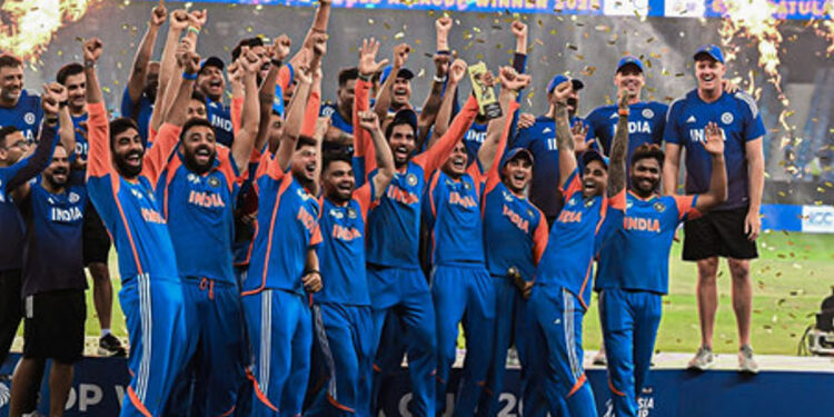 பாகிஸ்தானை வீழ்த்தி இந்தியா 9வது முறையாக சாம்பியன் – கோப்பையை பெற மறுப்பு !