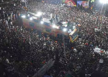 கரூர் கூட்ட நெரிசல் ; சி.பி.ஐ விசாரணை கோரி த.வெ.க. மனு – இன்று விசாரணை