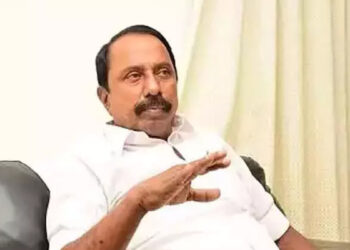 செங்கோட்டையனின் அடுத்தகட்ட நடவடிக்கை என்ன ? – சந்தித்து பேசிய முன்னாள் எம்.பி.