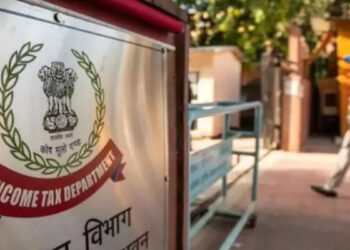 சென்னையில் 10 இடங்களில் வருமான வரித்துறை சோதனை