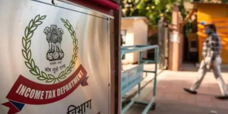 சென்னையில் 10 இடங்களில் வருமான வரித்துறை சோதனை