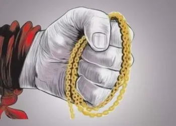 வழிப்பறியில் ஈடுப்பட்ட போலீஸ்.. நடந்தது என்ன?