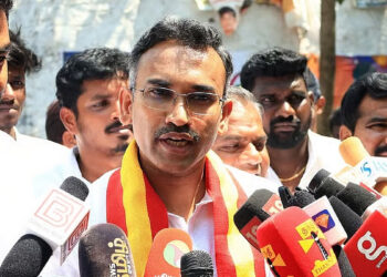 “விஜயைச் சந்திக்க திமுக தடுத்தது ; தவெக அருண்ராஜ் குற்றச்சாட்டு