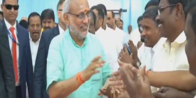 தோற்றாலும் ஜெயித்தாலும் கலைஞர் அசர மாட்டார் – CP ராதாகிருஷ்ணன்