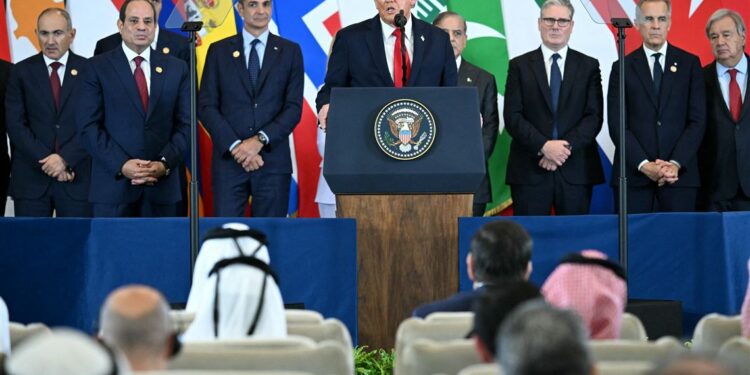 முடிவுக்கு வந்தது வேதனை – காசா அமைதி ஒப்பந்தம் கையெழுத்து