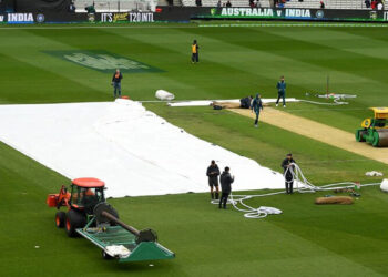 ஆட்டம் கைவிடப்பட்டது ! இந்தியா – ஆஸ்திரேலியா முதல் டி20 மழையால் ரத்து