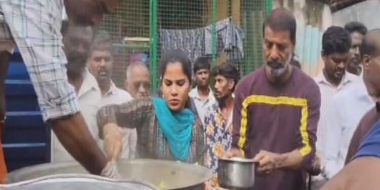 வெளியேறும் தண்ணீரை CCTV வைத்து கண்காணிக்கிறோம் – மேயர் பிரியா