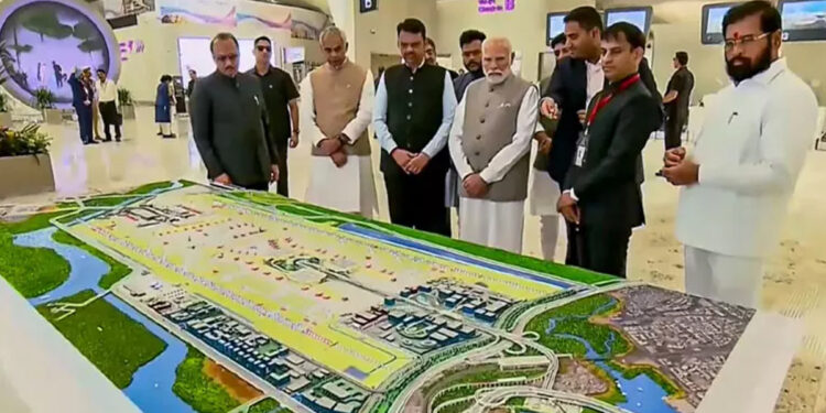 நவி மும்பையில் புதிய சர்வதேச விமான நிலையம் திறப்பு – பிரதமர் மோடி தொடங்கி வைத்தார்