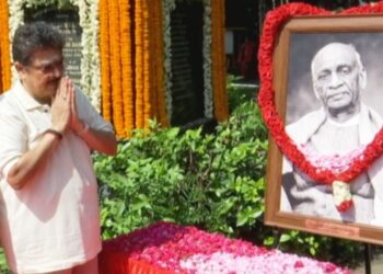 விஜய் முதலில் மேக் அப்பை களையுங்க – எஸ்.வி சேகர் விமர்சனம்