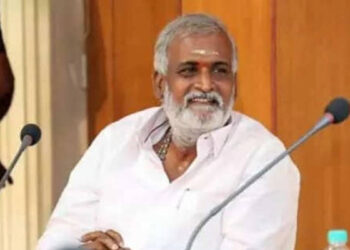 “எடப்பாடிக்கு என்ன தெரியும் ? செல்வபெருந்தகை மேட்டரை அப்புறமா பேசலாம் !” – அமைச்சர் சேகர் பாபு கடும் விமர்சனம்