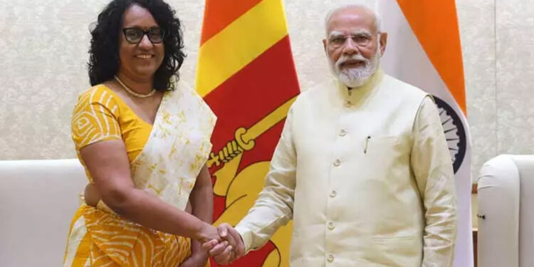 பிரதமர் மோடியுடன் இலங்கை பிரதமர் சந்திப்பு : மீனவர் நலனில் ஆலோசனை