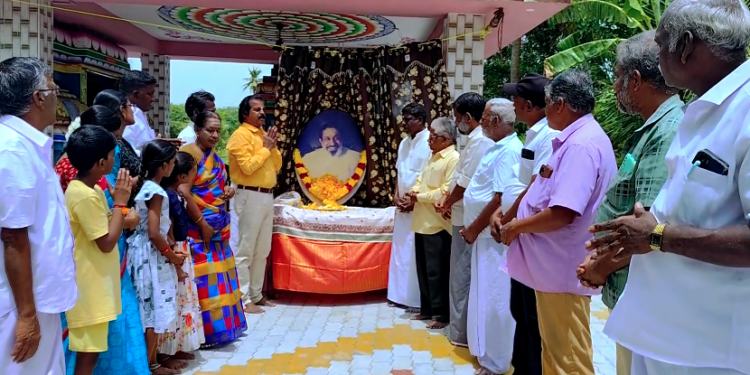 நடிகர் திலகம் சிவாஜி கணேசன் பிறந்த நாளான அக்டோபர் 1-ம் தேதியை “நடிகர்கள் தினமாக”அறிவிக்க வேண்டும்