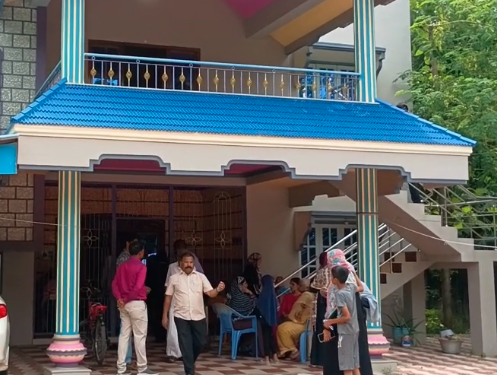 சீர்காழி அடுத்த கொள்ளிடம் பகுதியில் வீட்டின் பூட்டை உடைத்து 30 பவுன் நகை மற்றும் 60 ஆயிரம் பணம் திருட்டு