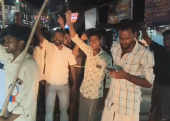 கொள்ளிடத்தில் திருமாவளவனுக்கு பாதுகாப்பு வழங்க கோரி விசிகவினர் திடிர் சாலைமறியல் போராட்டம்