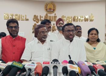 திருப்பத்தூரில் வக்ஃபு வாரிய சொத்துக்களை மசூதி முத்தவல்லிகள் விற்று விட்டதாக பிறந்த புகாரை தற்போது தான் கேள்விப்பட்டேன். ஐந்து நாட்களுக்குள் நடவடிக்கை