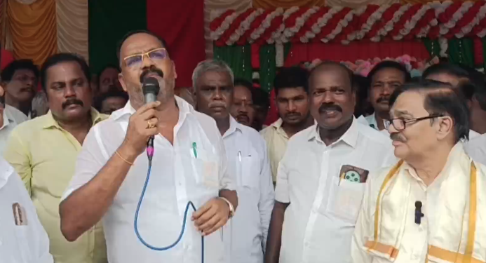 இமானுவேல் சேகரன் அவர்களின் 101 வது பிறந்தநாள் விழா மணலி பேருந்து நிலையம் அருகே அவரது திருஉருவப்படத்திற்கு மாலை அணிவித்து மலர் தூய் மரியாதை