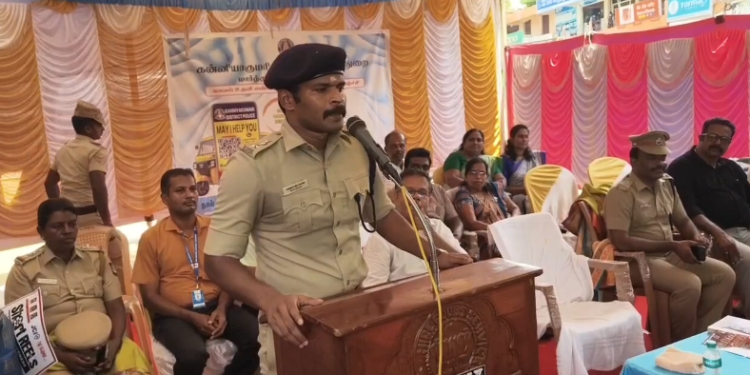 கன்னியாகுமரி மாவட்டம் மார்த்தாண்டத்தில் ஆட்டோக்களுக்கு க்யூ ஆர் கோடு வழங்கும் நிகழ்வு