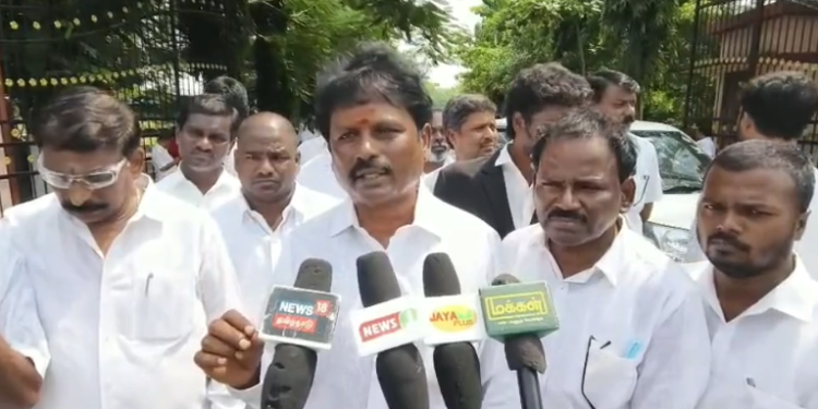 திருநின்றவூரில் பல்வேறு வழக்குகளில்  பிரபல ரவுடிக்கு எதிராக ஆஜரான வழக்கறிஞருக்கு தொடர்ந்து கொலை மிரட்டல்