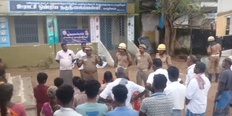 குத்தாலம் ஊராட்சி ஒன்றிய நடுநிலைப் பள்ளியில் காலை உணவு தயாரிக்கும் சமையல் கூடத்தில் திடீரென தீ விபத்து