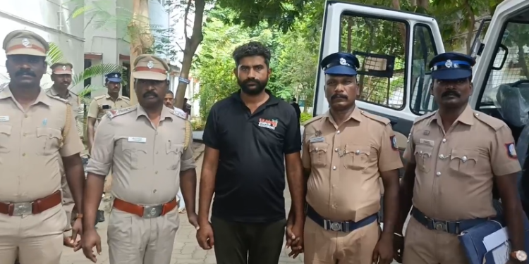 ஆதாய இரட்டை கொலை வழக்கில் நீண்ட நாட்களாக தலைமறைவாக இருந்து வந்தவர் ராஜஸ்தான் மாநிலத்தில் கைது