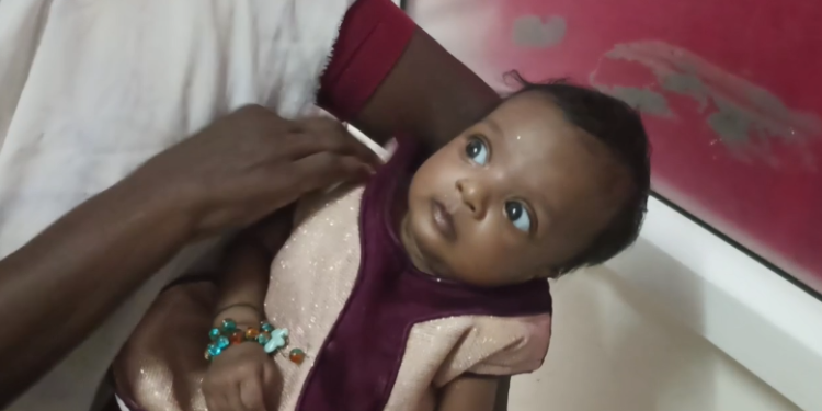 குத்தாலம் ரயில்வே ட்ராகில் தீபாவளி தினத்தன்று சாக்குபையில் வைத்து வீசப்பட்ட நல்ல நிலையில் உள்ள பெண்குழந்தை