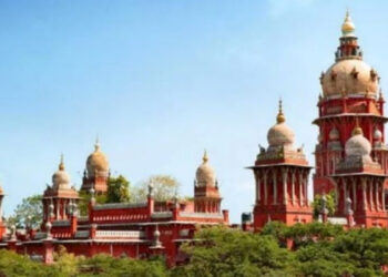 கரூர் துயரச் சம்பவம் : இன்று சென்னை ஐகோர்ட்டில் 8 வழக்குகள் விசாரணை !