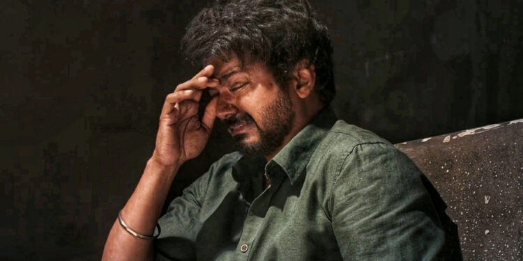 மண்டியிட்டு மன்னிப்பு கேட்ட விஜய் : மாமல்லபுரத்தில் நடந்தது என்ன ?