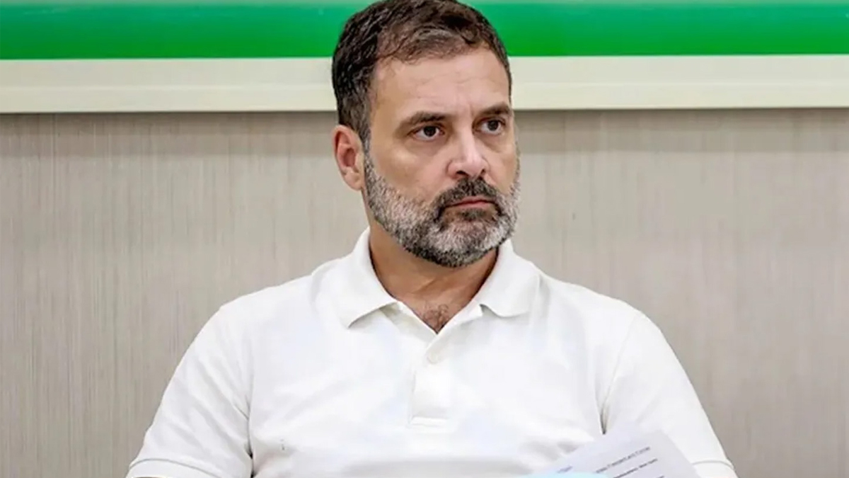 ராகுல் மன்னிப்பு கேட்க வேண்டும் : தேர்தல் கமிஷனில் பாஜக மனு