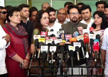 கரூர் கூட்ட நெரிசல் துயரம்: முதல்வர் ஸ்டாலினுக்கு அனுராக் தாக்கூர் கடிதம்!