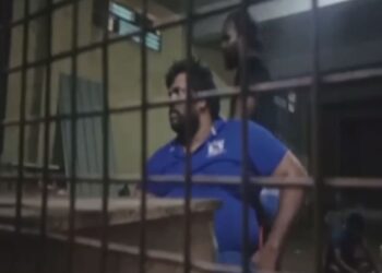 காந்தி ஜெயந்தியாவது..பூந்தி ஜெயந்தியாவது சரக்க எடு!