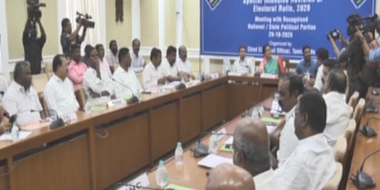 தேர்தல் ஆணையருடன் அனைத்துகட்சிக்கூட்டம் – வரவேற்பும் எதிர்ப்பும்