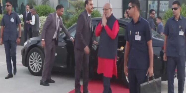 குடியரசு துணைத் தலைவர் சி.பி.ராதாகிருஷ்ணன் செஷல்ஸ் நாட்டிற்கு பயணம்