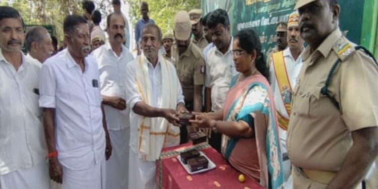 பறவைகளுக்காக பட்டாசு வெடிக்காத கிராமங்கள் – ஆட்சியர் பாராட்டு