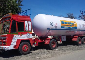 அடுப்ப ஆஃப் பண்ணி வைங்க – நீடிக்கும் டேங்கர் லாரி பேச்சுவார்த்தை!