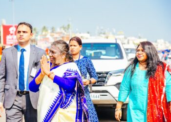 சபரிமலை செல்லும் குடியரசுத் தலைவர் – இன்றும் நாளையும் பக்தர்களுக்கு தடை