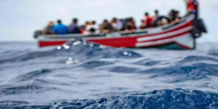 உத்தரபிரதேசத்தில் படகு கவிழ்ந்தது – 8 பேர் மாயம், மீட்பு பணி தீவிரம்