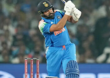 50வது சதத்தை விளாசிய ரோகித் சர்மா.. 2027 உலகக்கோப்பைக்கு நான் வரேன் !