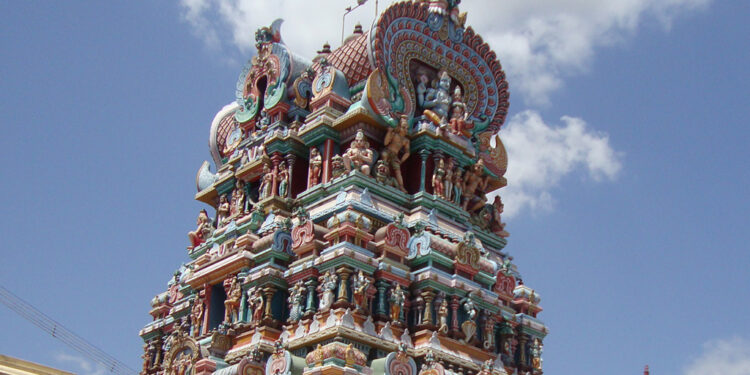 தென்திருப்பேரை மகர நெடுங்குழைக்காதர் திருக்கோவில்