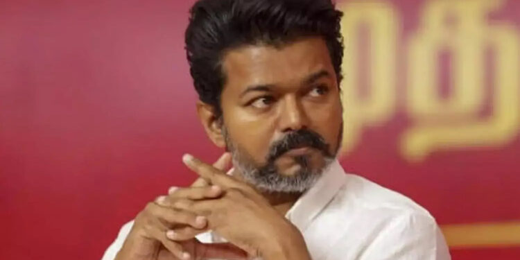 கரூர் கூட்ட நெரிசல் : விஜய் உயிரிழந்தோர் குடும்பங்களை 17-ஆம் தேதி சந்திக்கிறார்