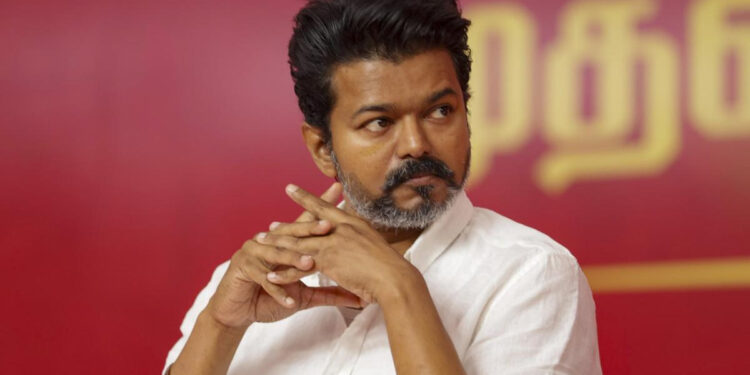 கரூரில் பாதிக்கப்பட்டவர்களைச் சந்திக்க அனுமதி கோரி டிஜிபியை சந்திக்கவுள்ள விஜய் !